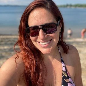 Meet your Posher, Ariane dz